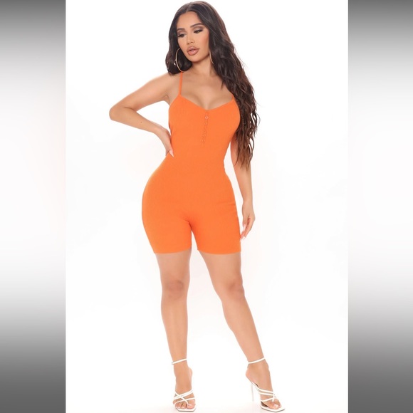 Orange Knit Romper 🧡 - Picture 2 of 3